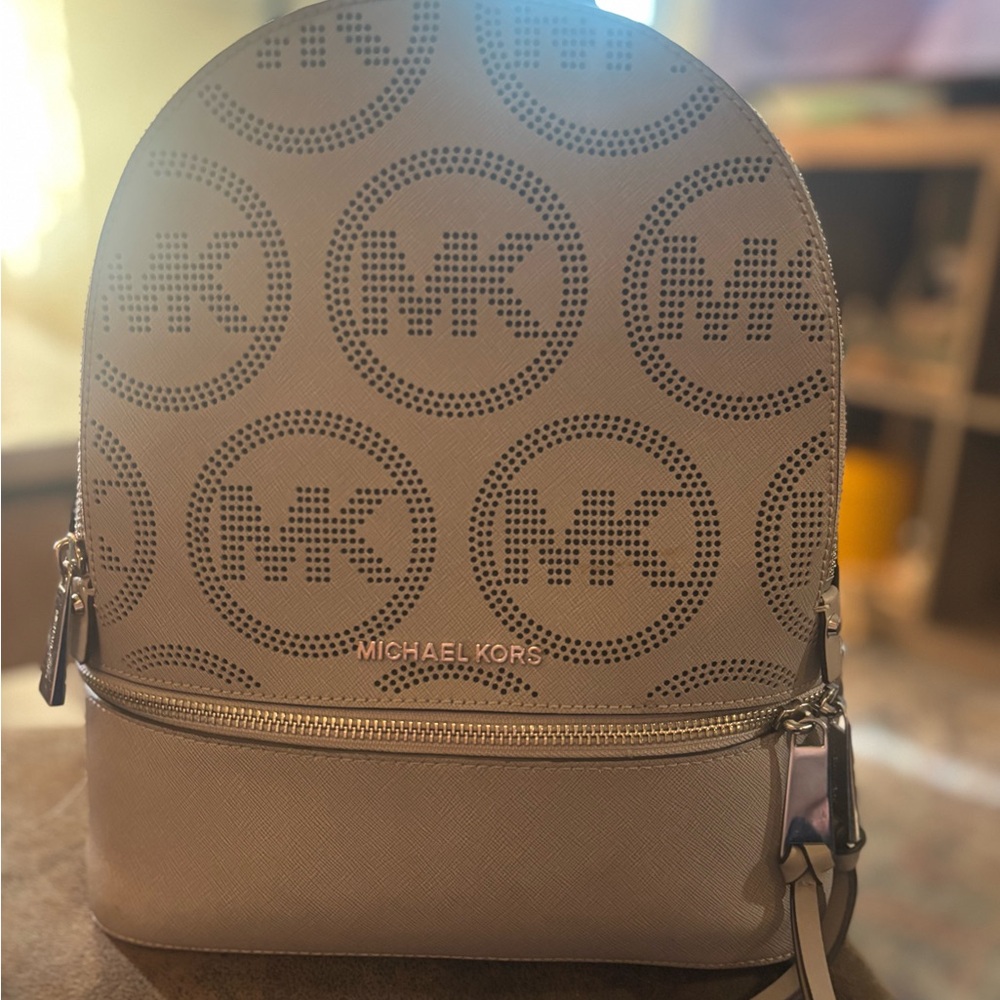 Michael Kors Rhea Zip Medium Backpack Pearl Grey 38s0sezb6l
